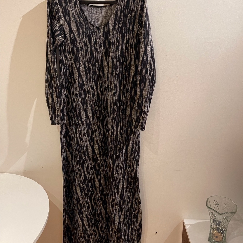 3/15$ Lustre maxi dress​